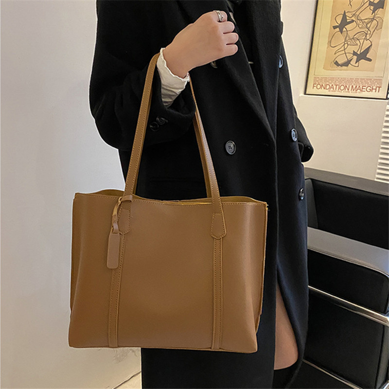 Klasyczna czarna torba typu to – Leatherworking Classic recenzja i cena
