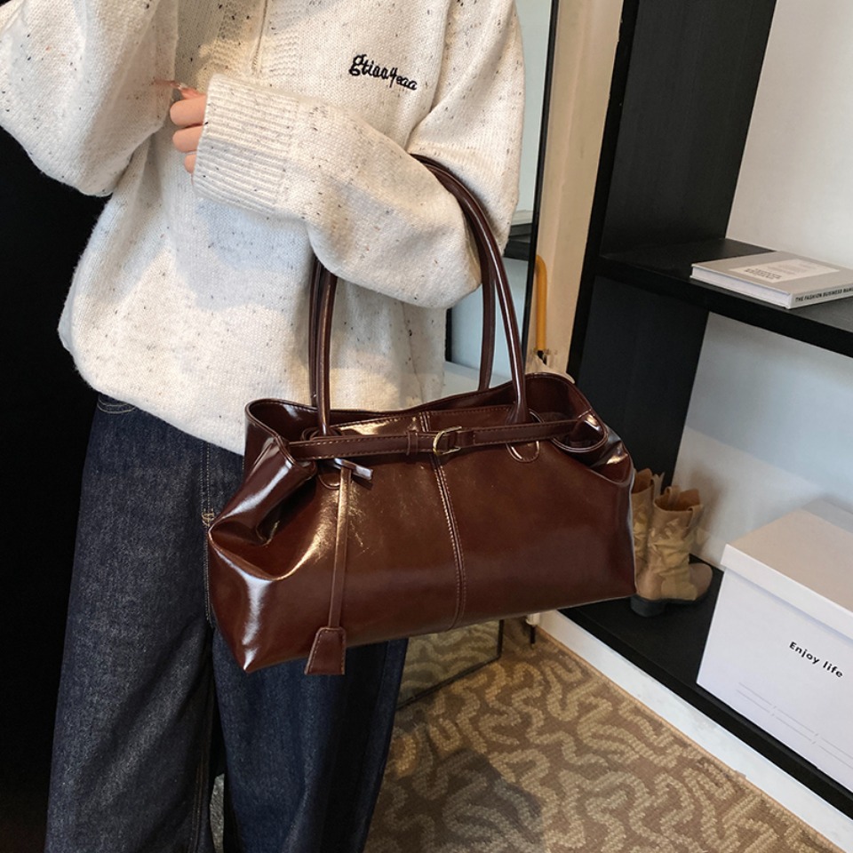 Zimowa torebka hobo z olejowan – Leather Work Bag Women recenzja i cena